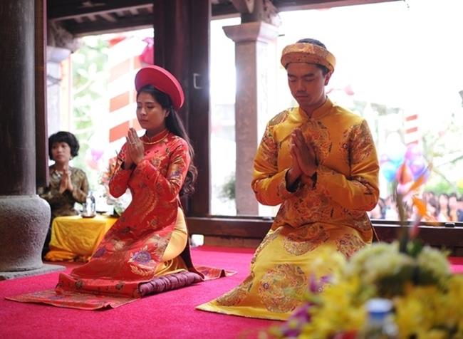 Ngọn nguồn của phong thủy bắt đầu từ việc hiếu kính cha mẹ, tế tự tổ tiên. Ảnh dẫn theo tiin.vn